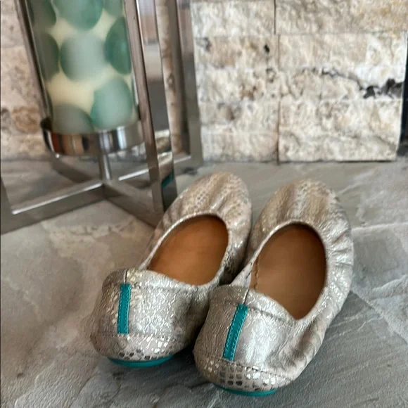 Romantic Blush Tieks Ballet Flats - Picture 3 of 9